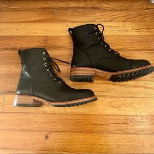 Portland Leather Boots - Women’s Size 8